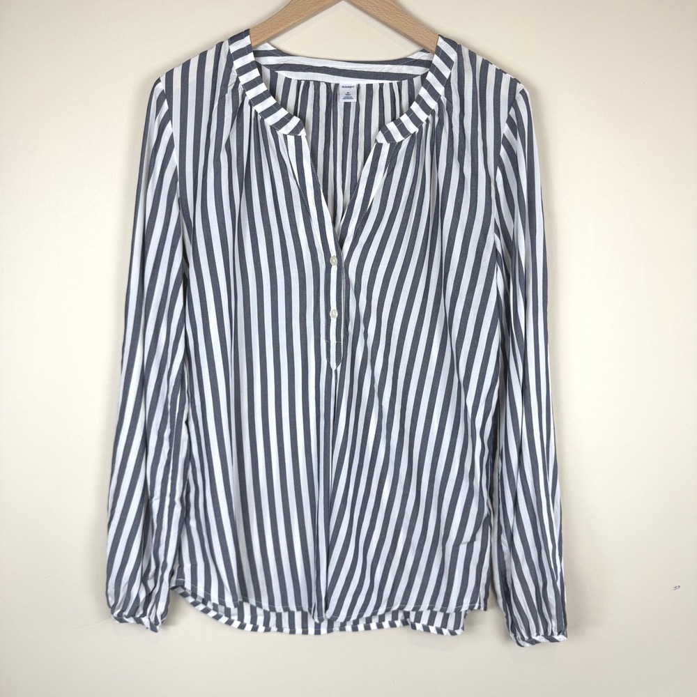 Old Navy Striped Tunic Top Gray White Blouse Medium Tall Preppy Coastal Blouse